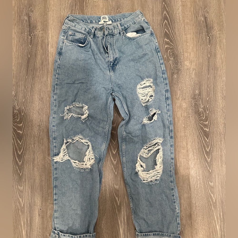BDG high rise baggy ripped jeans. Size 31.